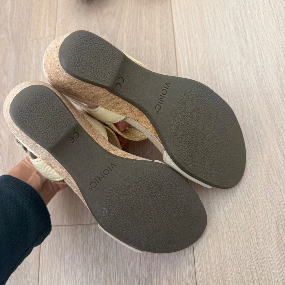 Vionic kaytie wedge