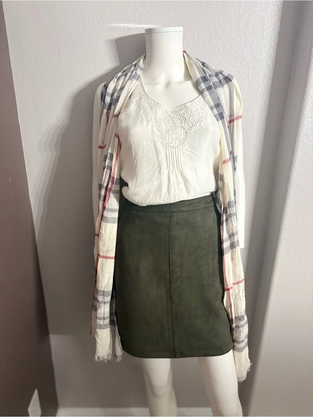 N/A base drapey fringe