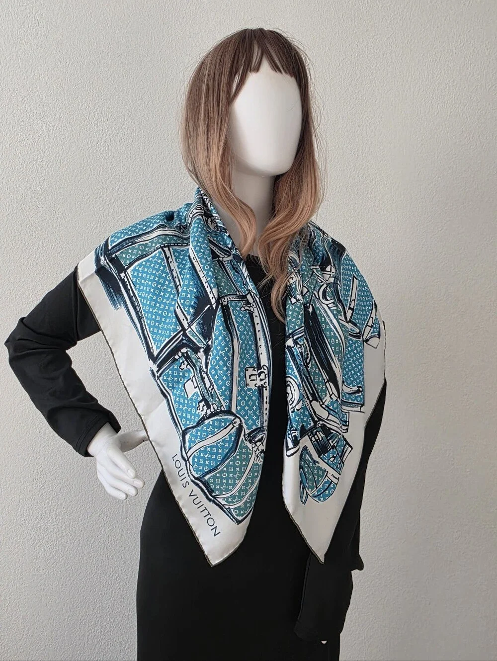 Auth Louis Vuitton Trunk And Luggages Turquoise Silk Scarf