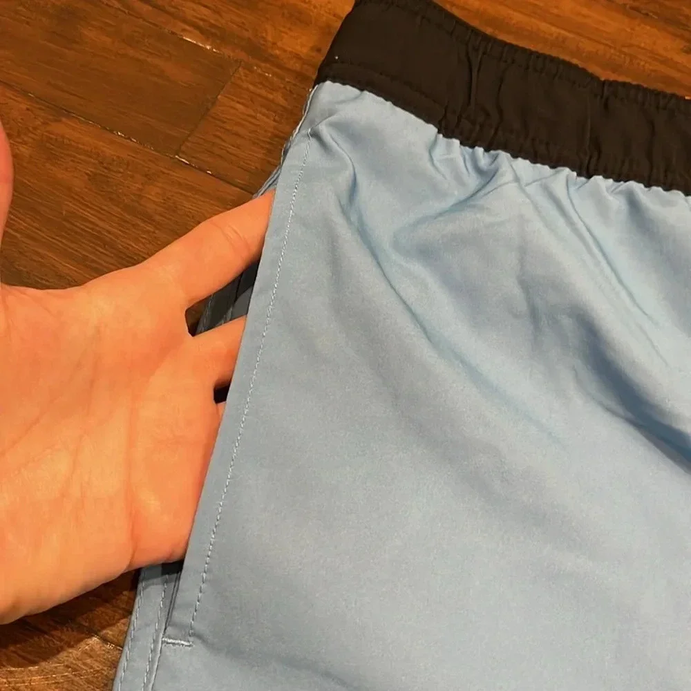 Quiksilver front small spots