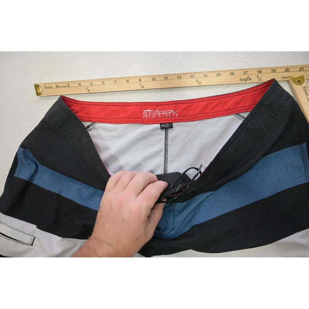 O'Neill Superfreak Board Shorts Men 40 Black Striped Stretch Surfing Excellent