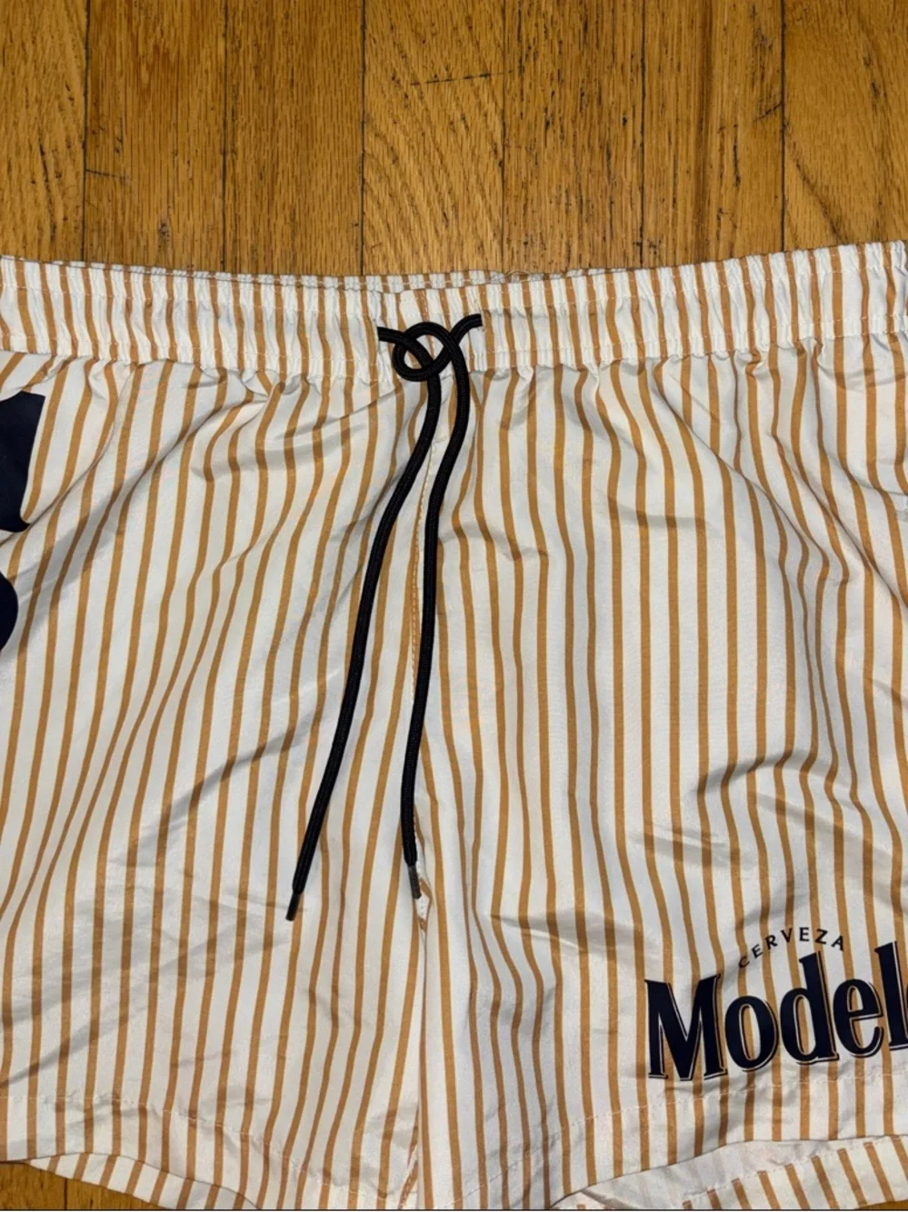 Modelo this pair
