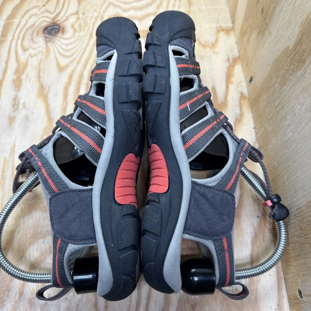 SOLD‎