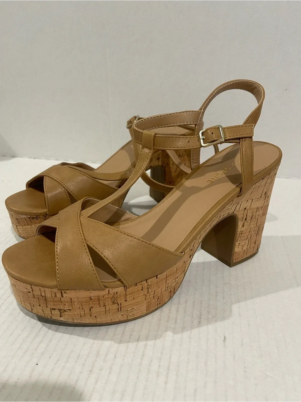 Sun + Stone women’s sun