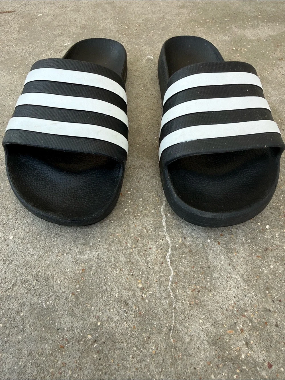adidas comfortable slide