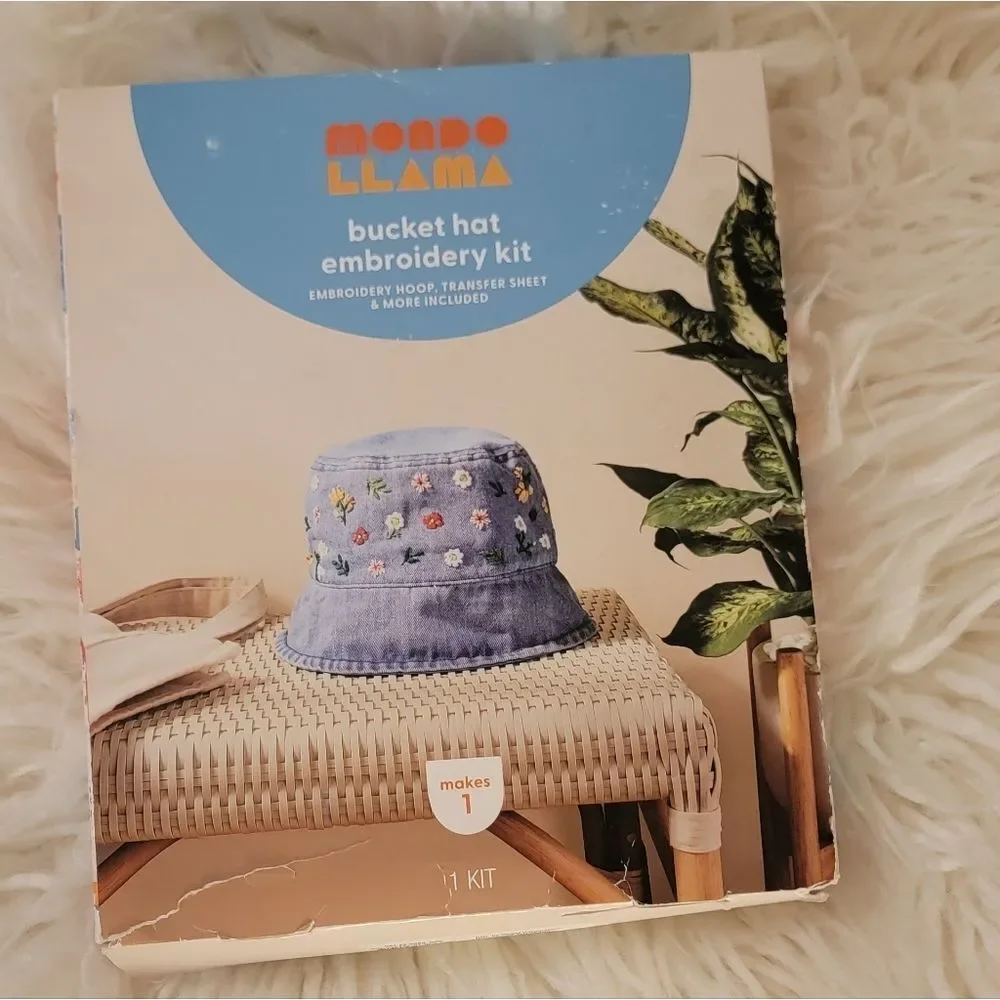 🆕️🤠The Bucket Hat Floral Embroidery Craft Kit by Mondo Llama