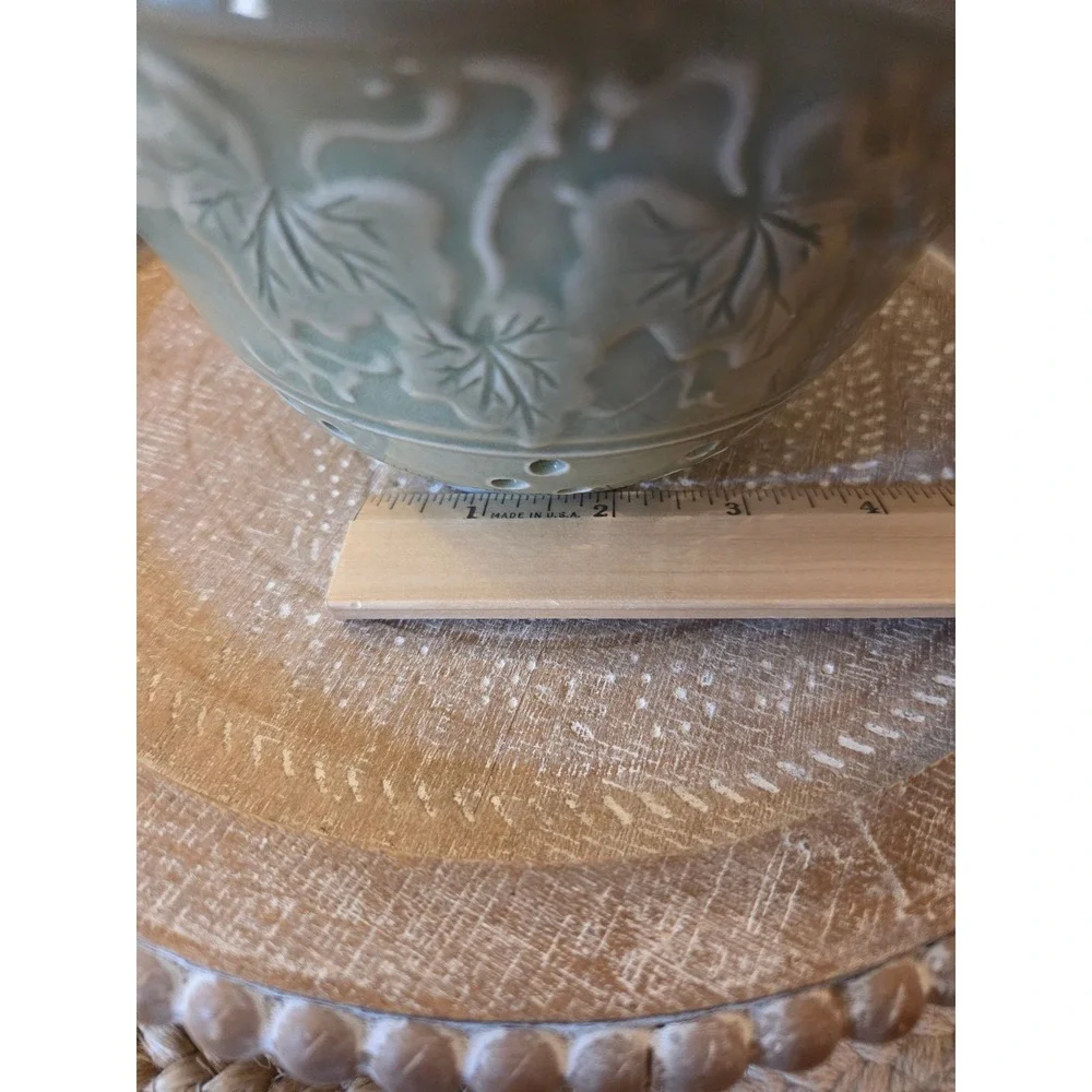 N/A ceramic berry