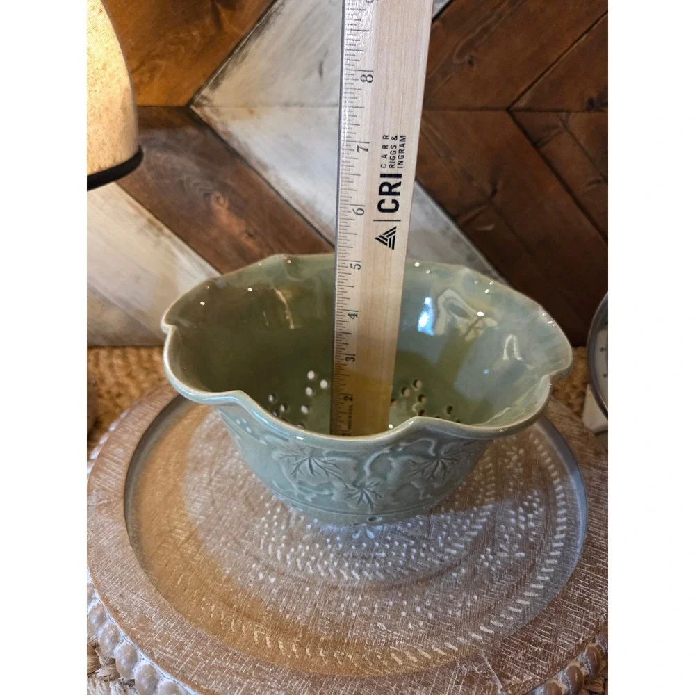 N/A ceramic berry