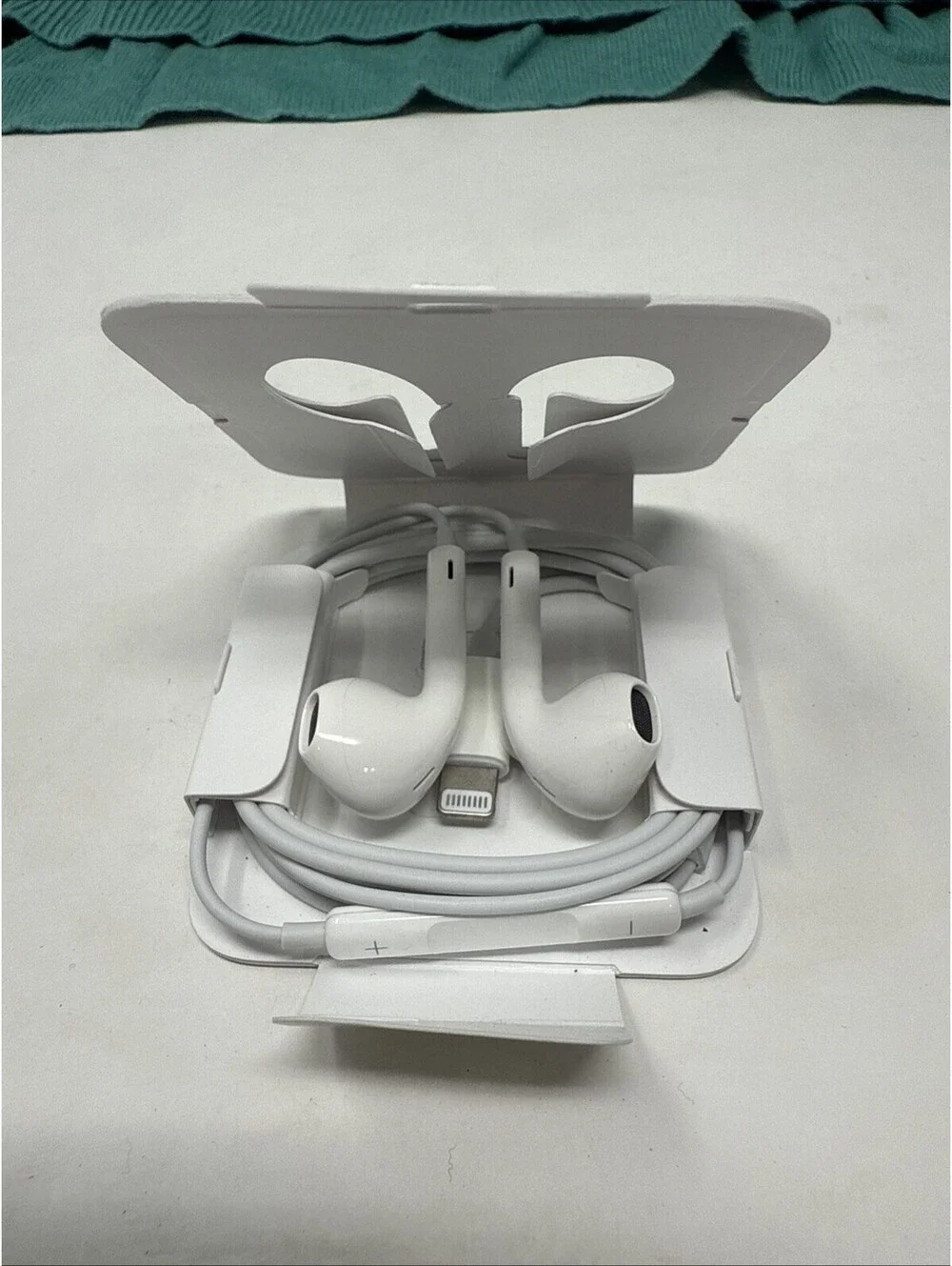 Apple oem lightning