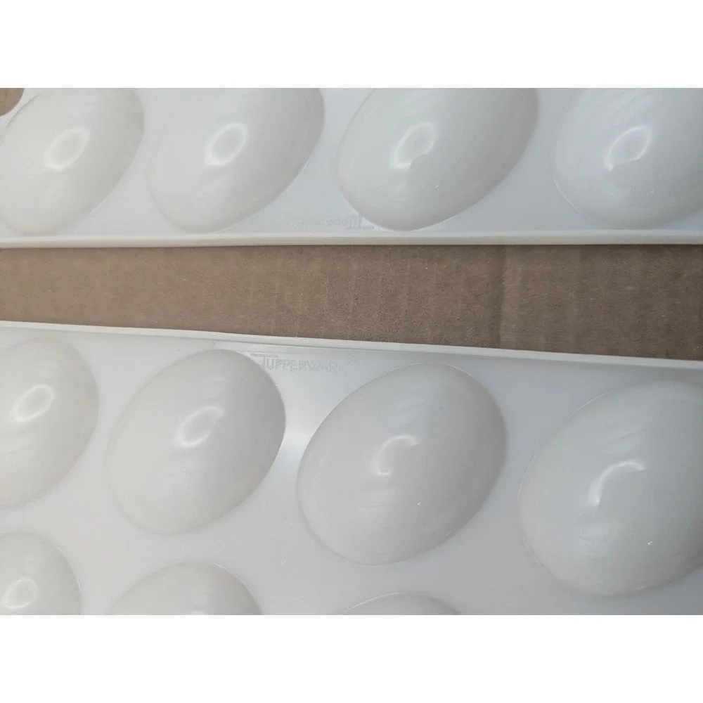 Tupperware vintage egg