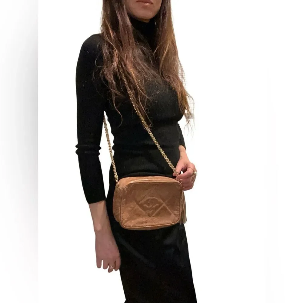 CHANEL 25 discoloration tassel