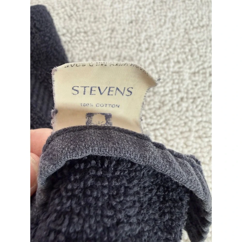 Stevens embrace cozy
