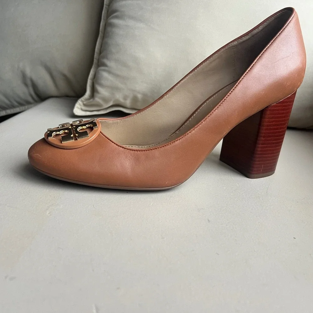 Tory Burch Janey‎ Women 10.5 Tan Brown Leather Block Wood Grain Heel Logo Pump