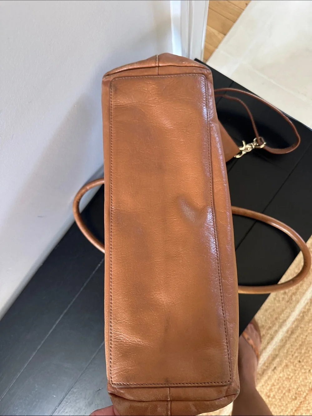 🍎 Tory Burch Cognac Leather Tote with Gold Logo