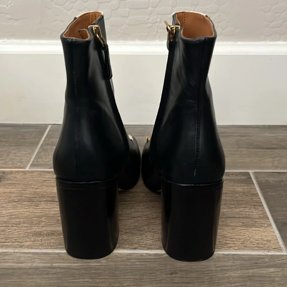 NEW Tory Burch Equestrian Link Two Tone Booties Size 6.5