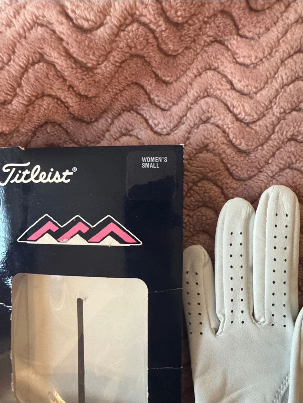 Titleist glove wrist really