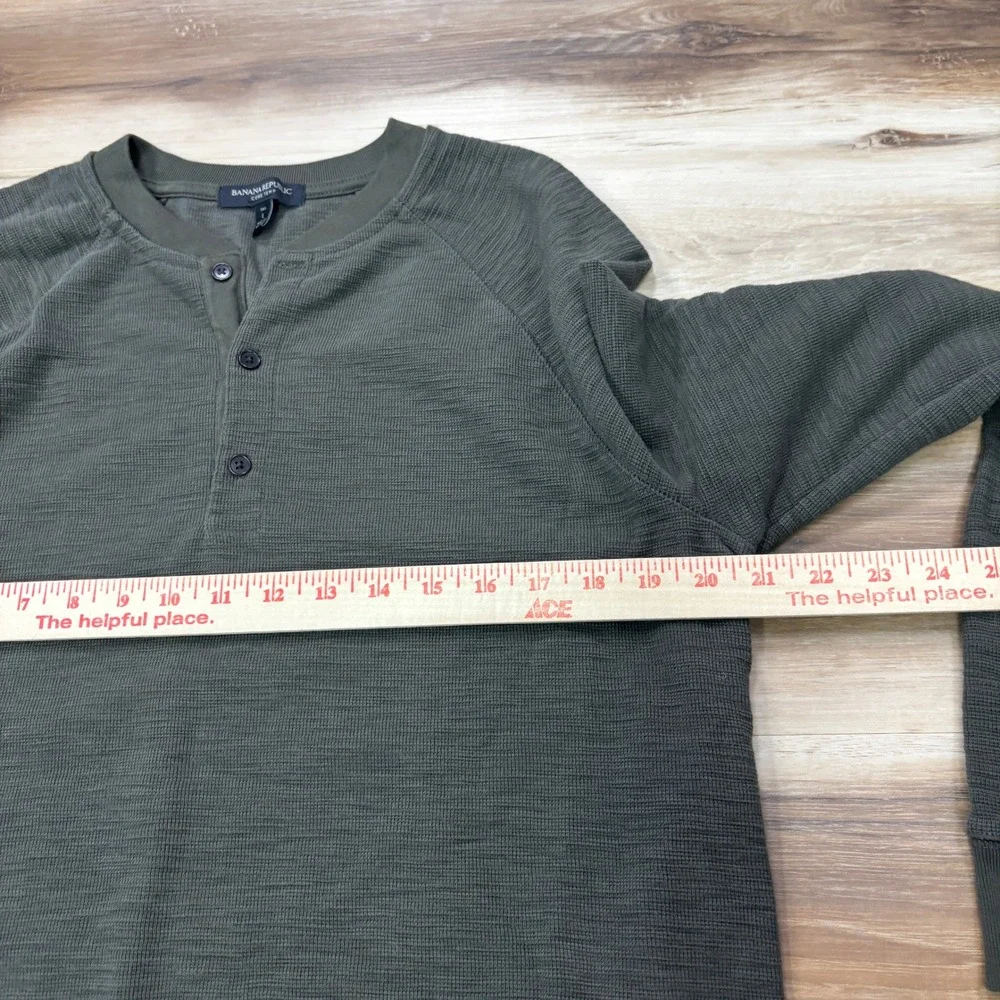 Banana Republic slub textured