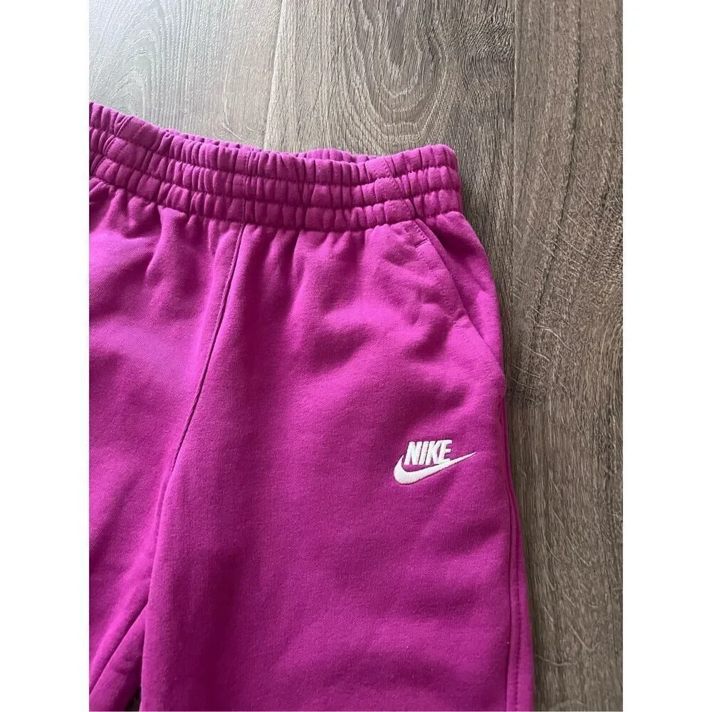 Nike All Kids Fit Sportswear Club Fleece Joggers size Medium