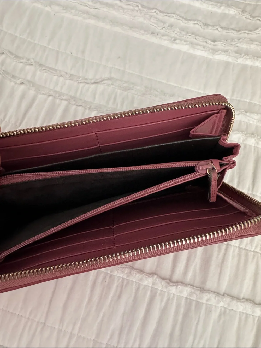 Gucci Glossy GG Patent Zip Wallet - Dusty Rose