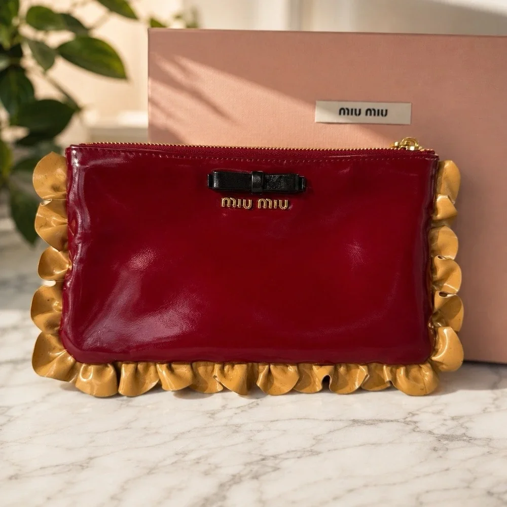 Miu Miu Red Patent Leather Ruffle Bow Pouch Clutch Bag Ciliegia Cipria