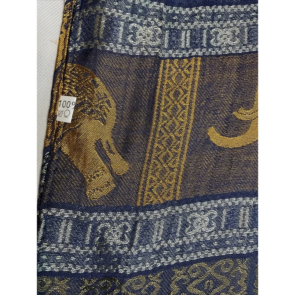 N/A vintage 100% shawl