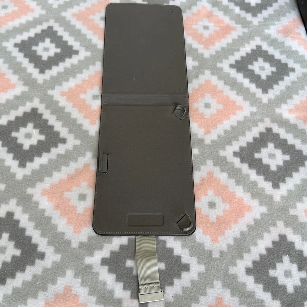 Nook Black Tablet Cover with Light silver magnetic closure Strap
