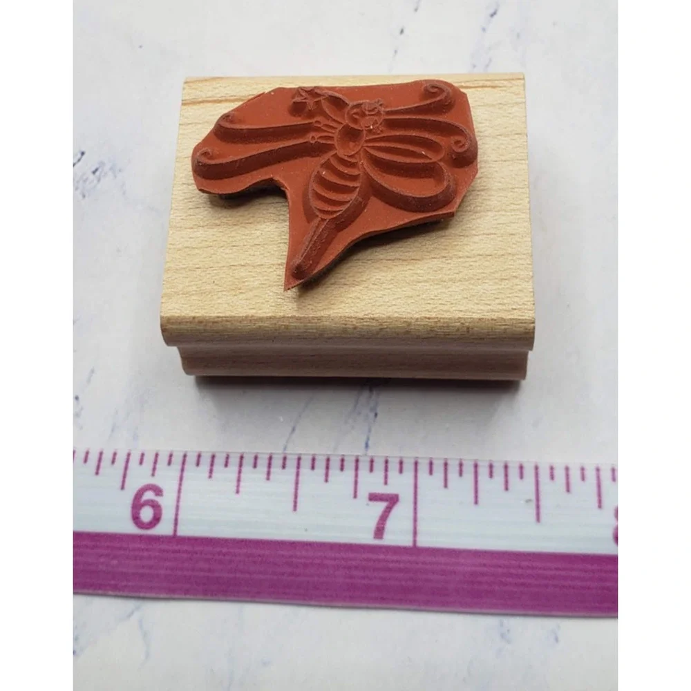 Unbranded stamps upon items