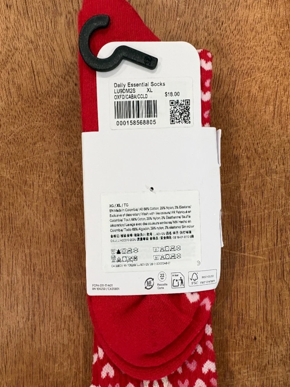 Lululemon daily essential crew length socks XL