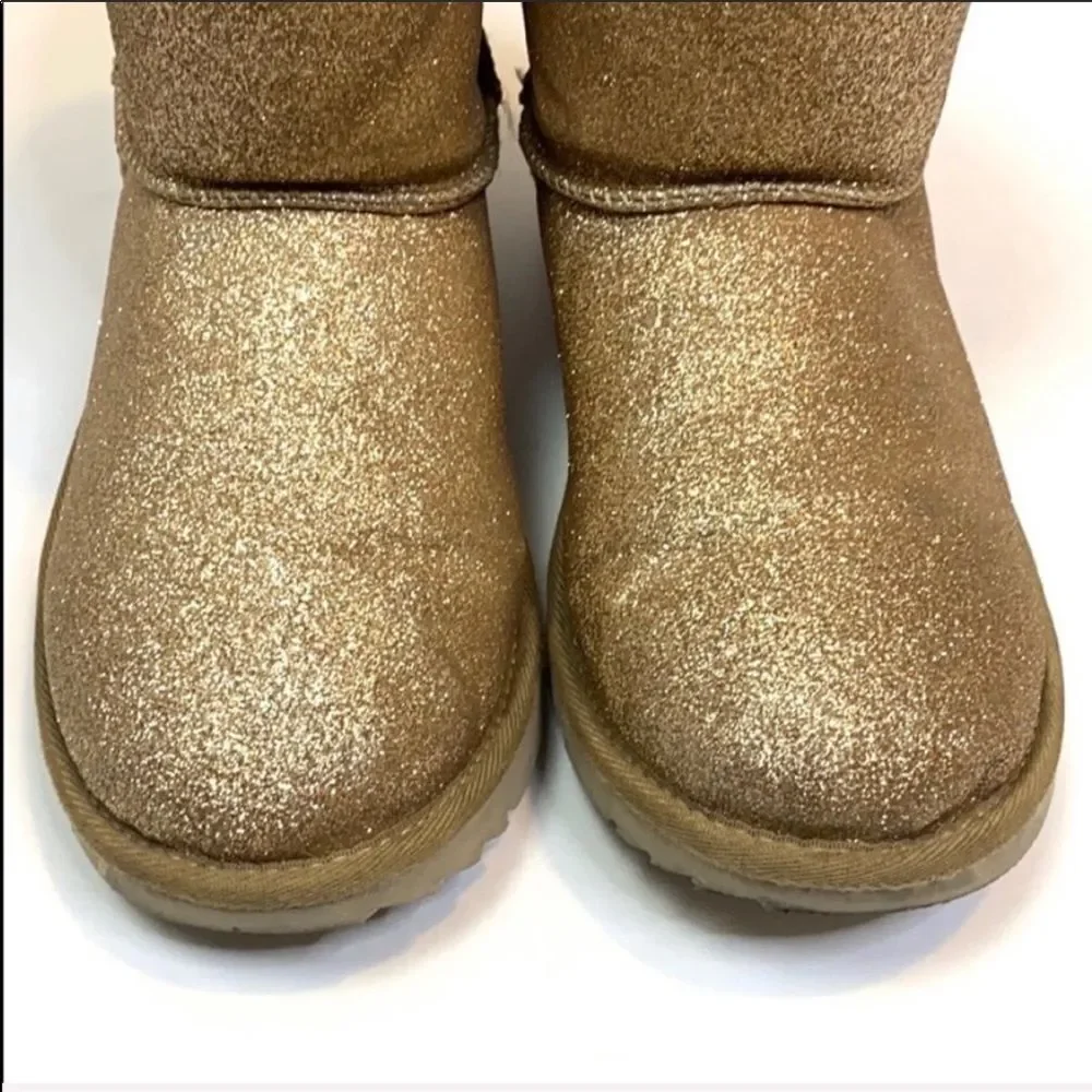 UGG classic short