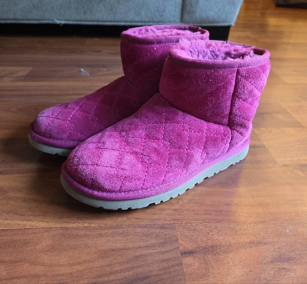 UGG warm quilted