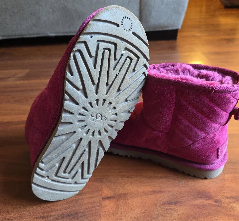 UGG warm quilted