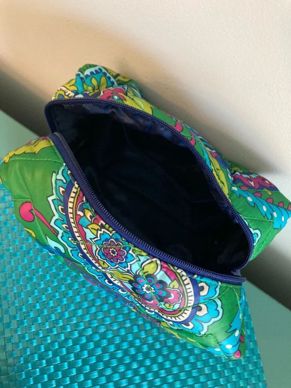 NWOT Vera Bradley Cosmetic Bags Set 2 Pc. Emerald Paisley
