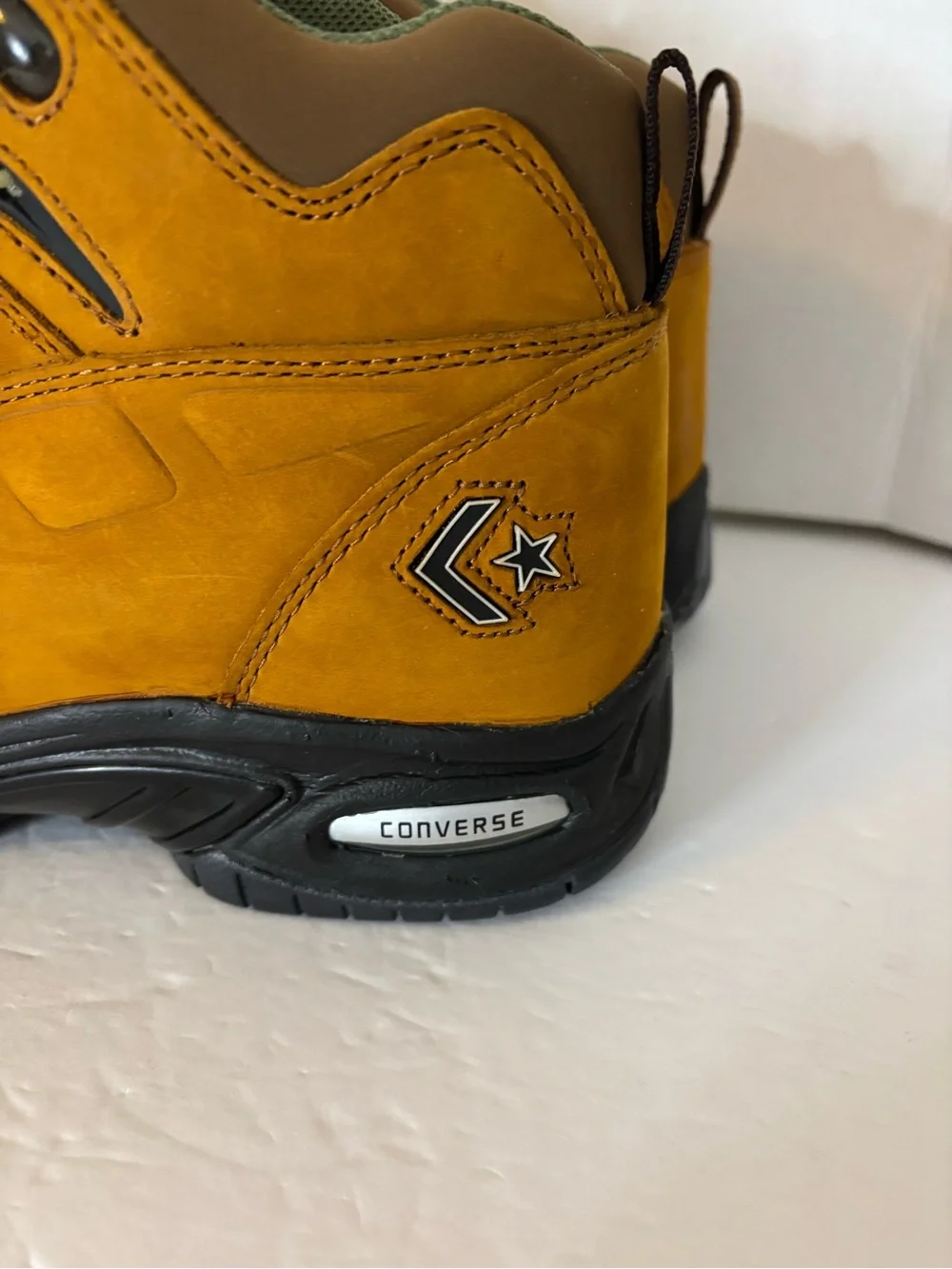 Converse men suede