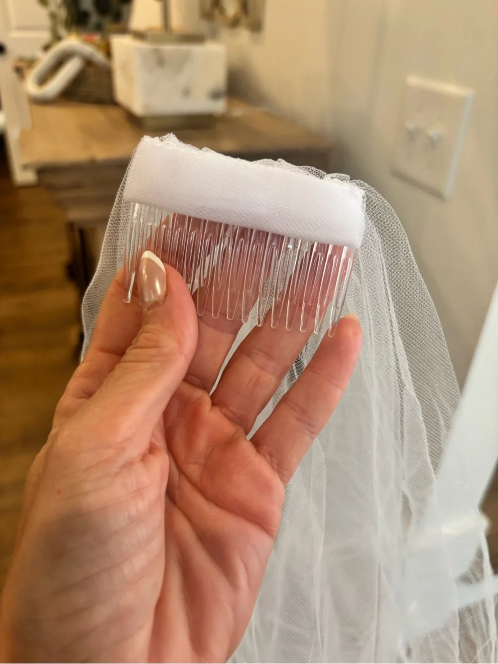 Wedding Veil with Silky Edge Detail and attached Comb - Excellent Condition