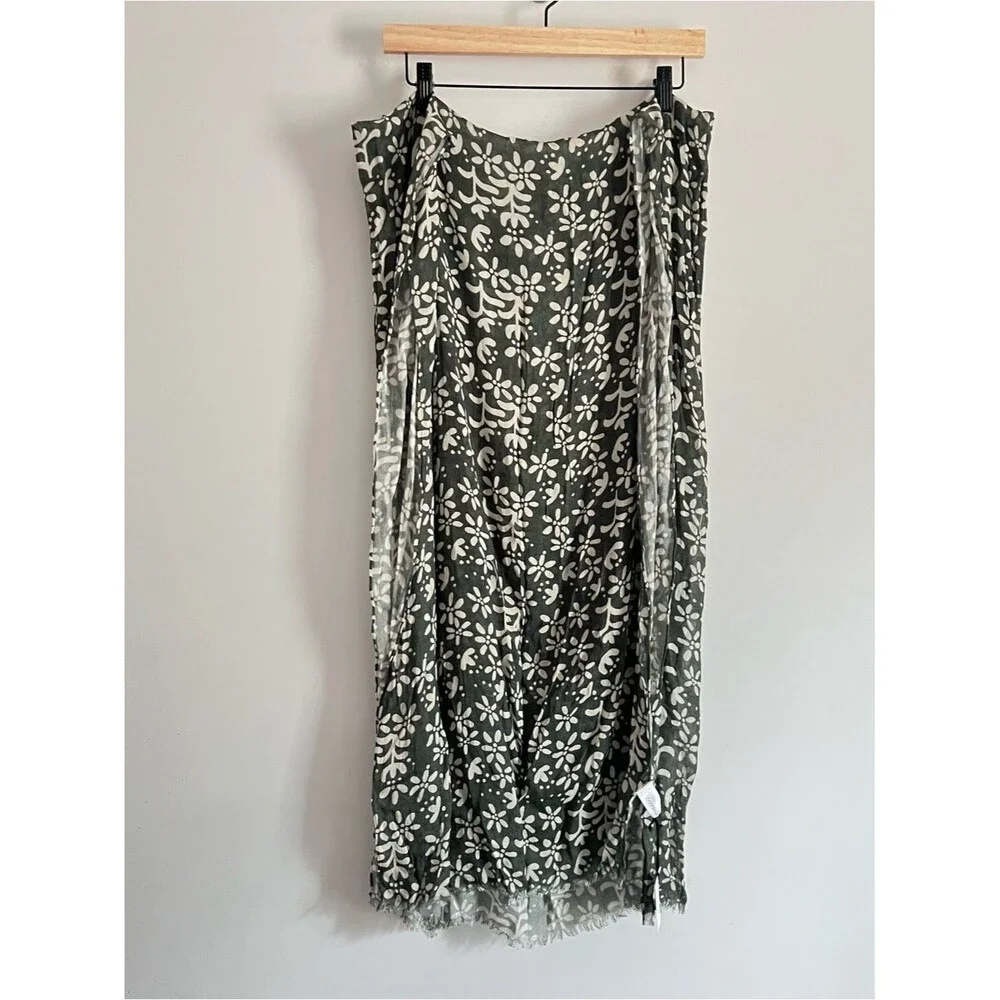 Elizabeth Gillett Terrian Happy Floral Wool Scarf NWT Whimsical floral