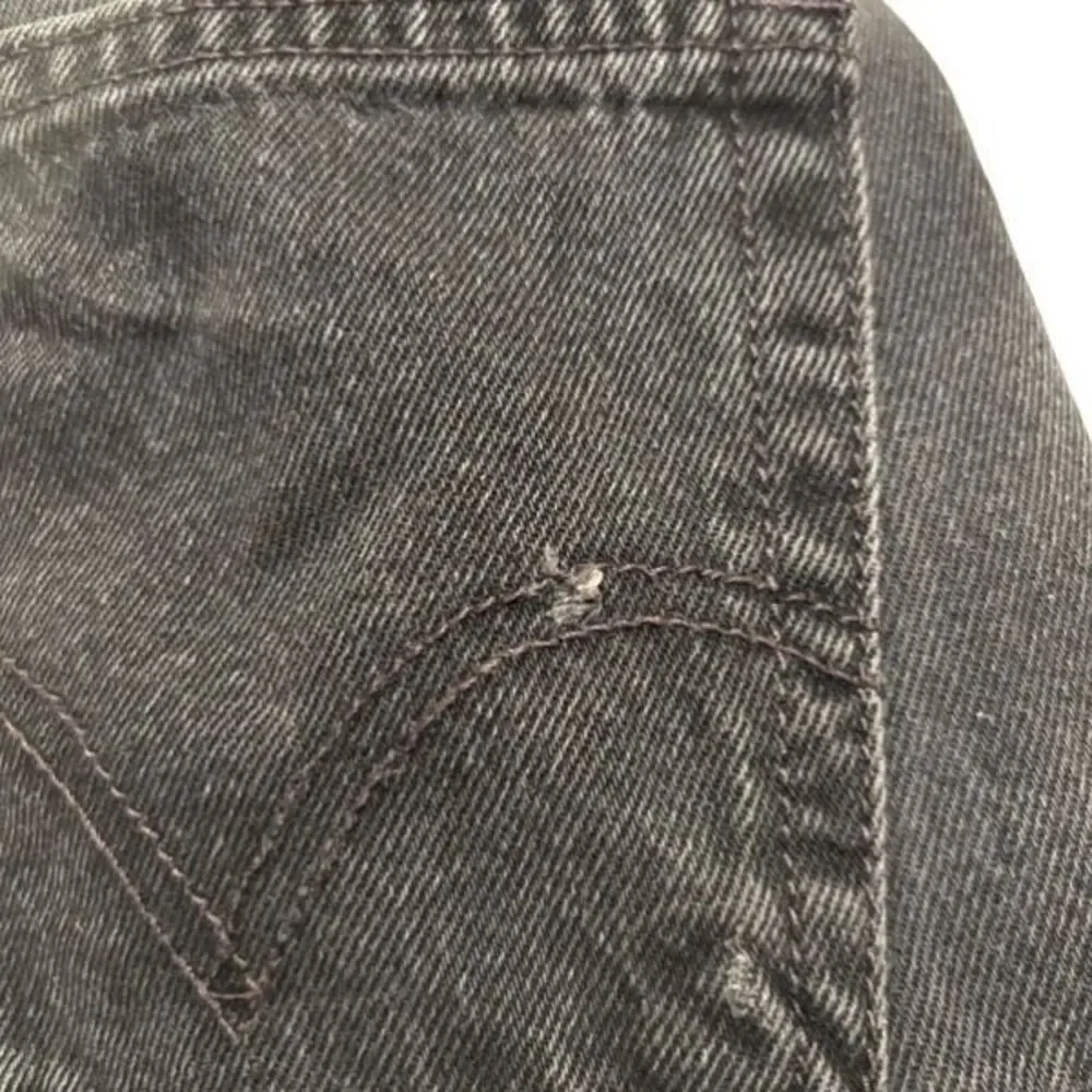 Levi’s 550 Relaxed Fit Size 36x30 Black Jeans *Read*