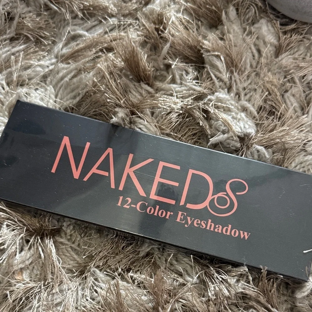 Keds 12-Color Eyeshadow Palette - Black with Pink Text