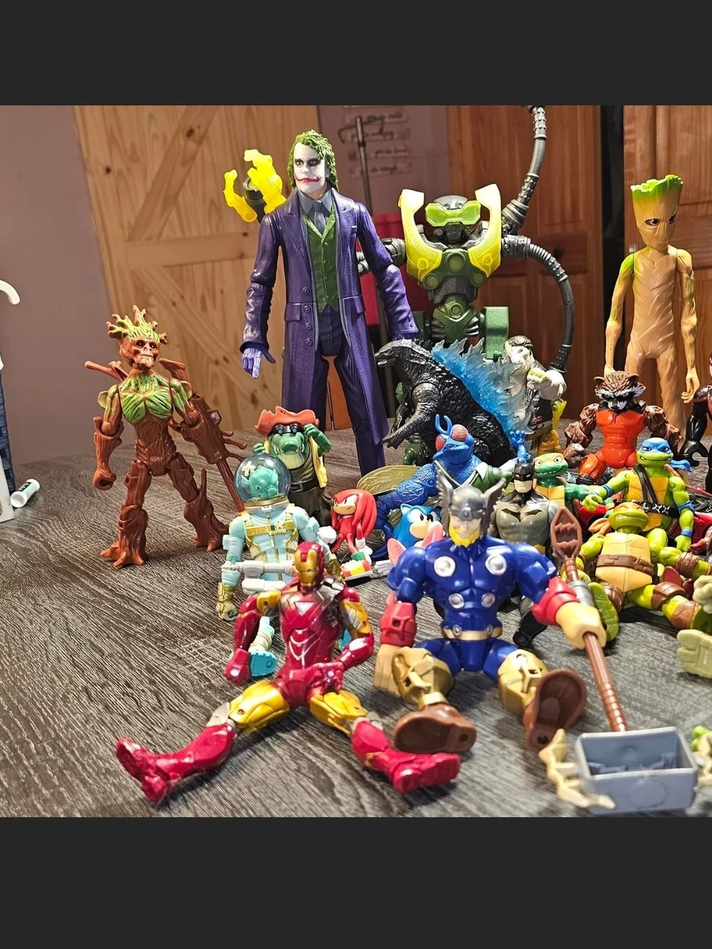 Teenage Mutant Ninja Turtles/marvel Action Figure Set - Green & Red