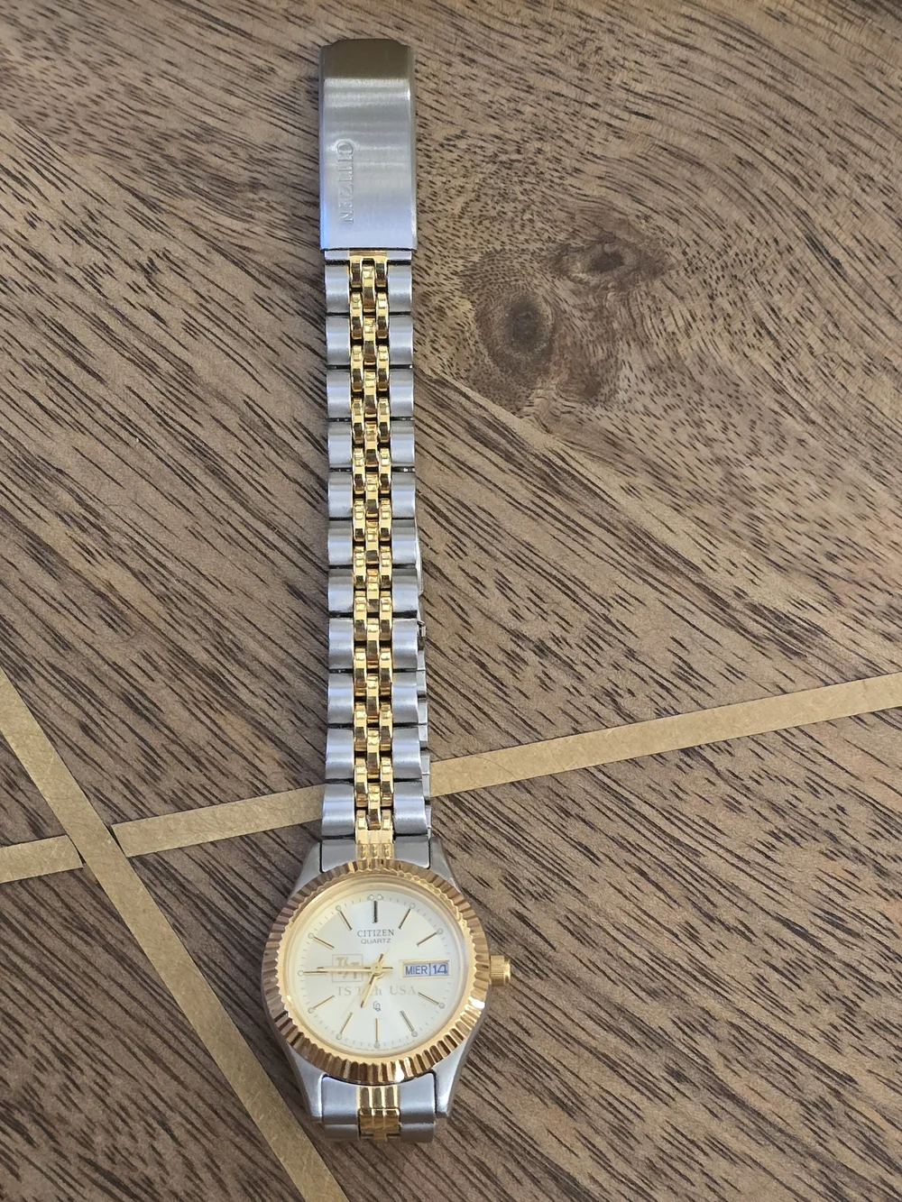Citizen elegant women
