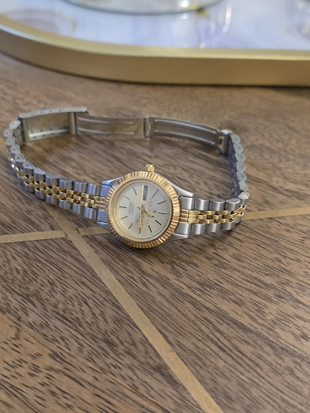 Citizen elegant women