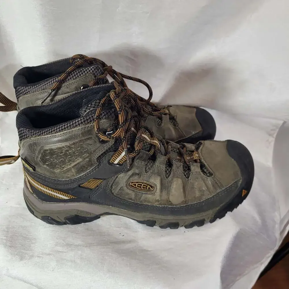 Keen wear light