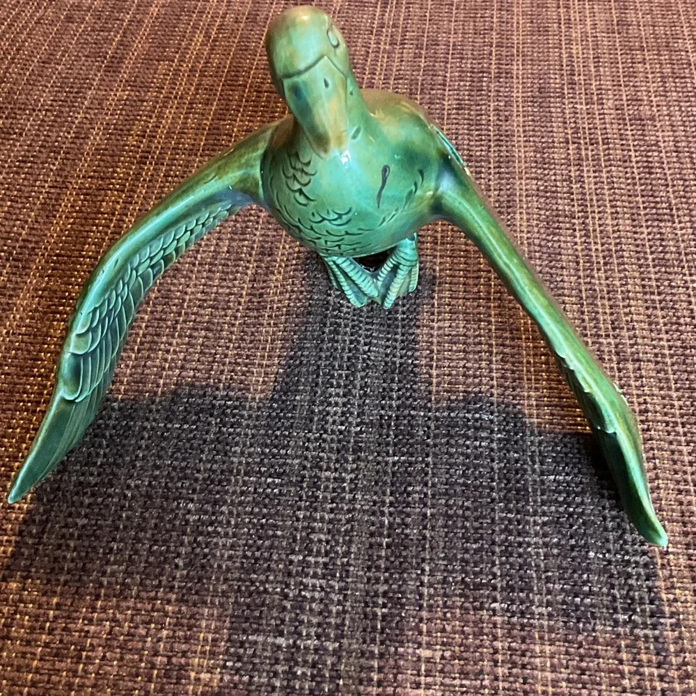 Green Bird Reptile Decor