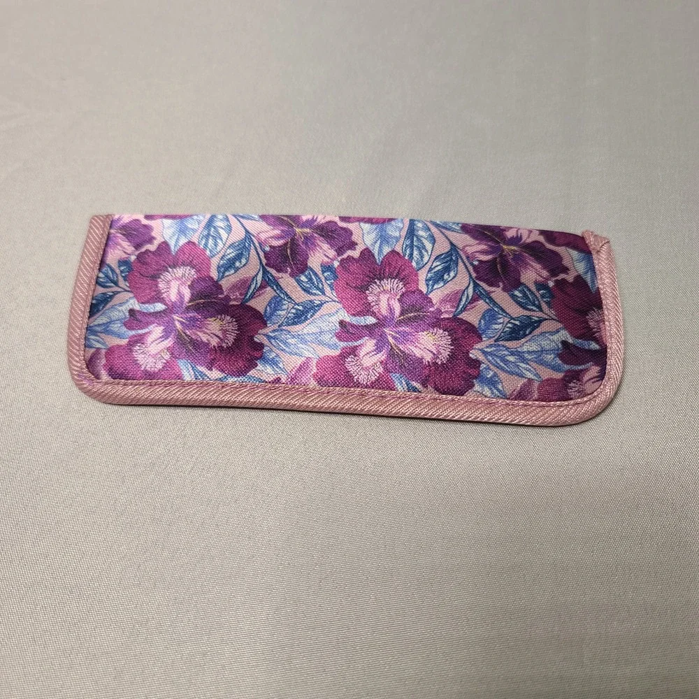 Foster Grant Eyeglass Case Womens OS Purple‎ Floral Soft Slip In Padded Sleeve