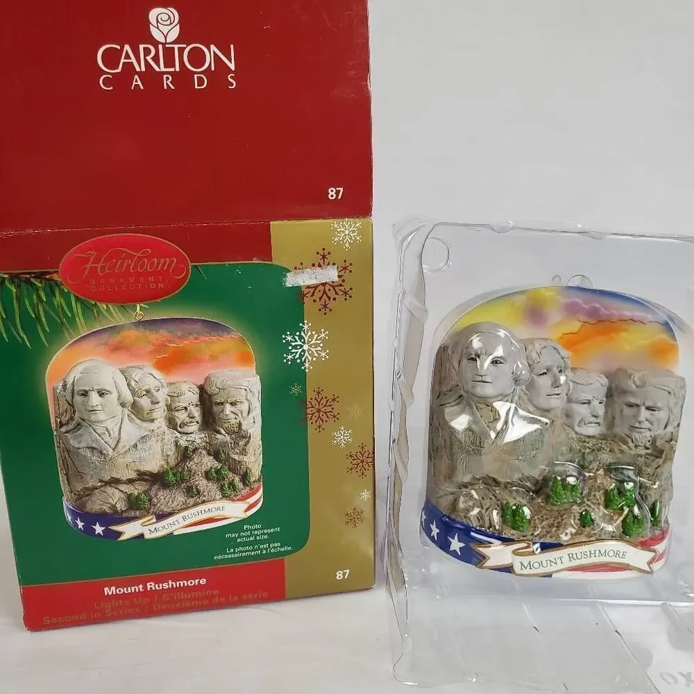 NEW Carlton Cards 2003 Mount Rushmore Ornament Light-Up Heirloom Collection USA