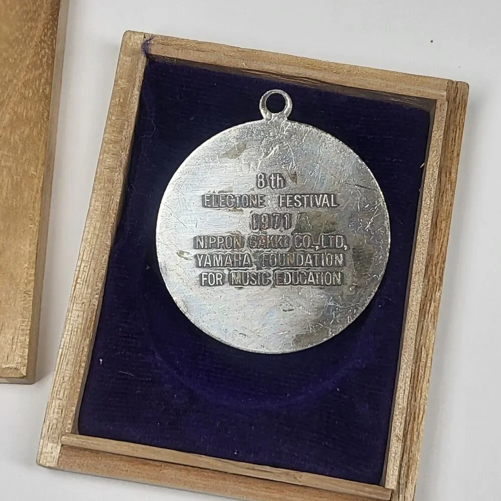 yahama vintage pendant