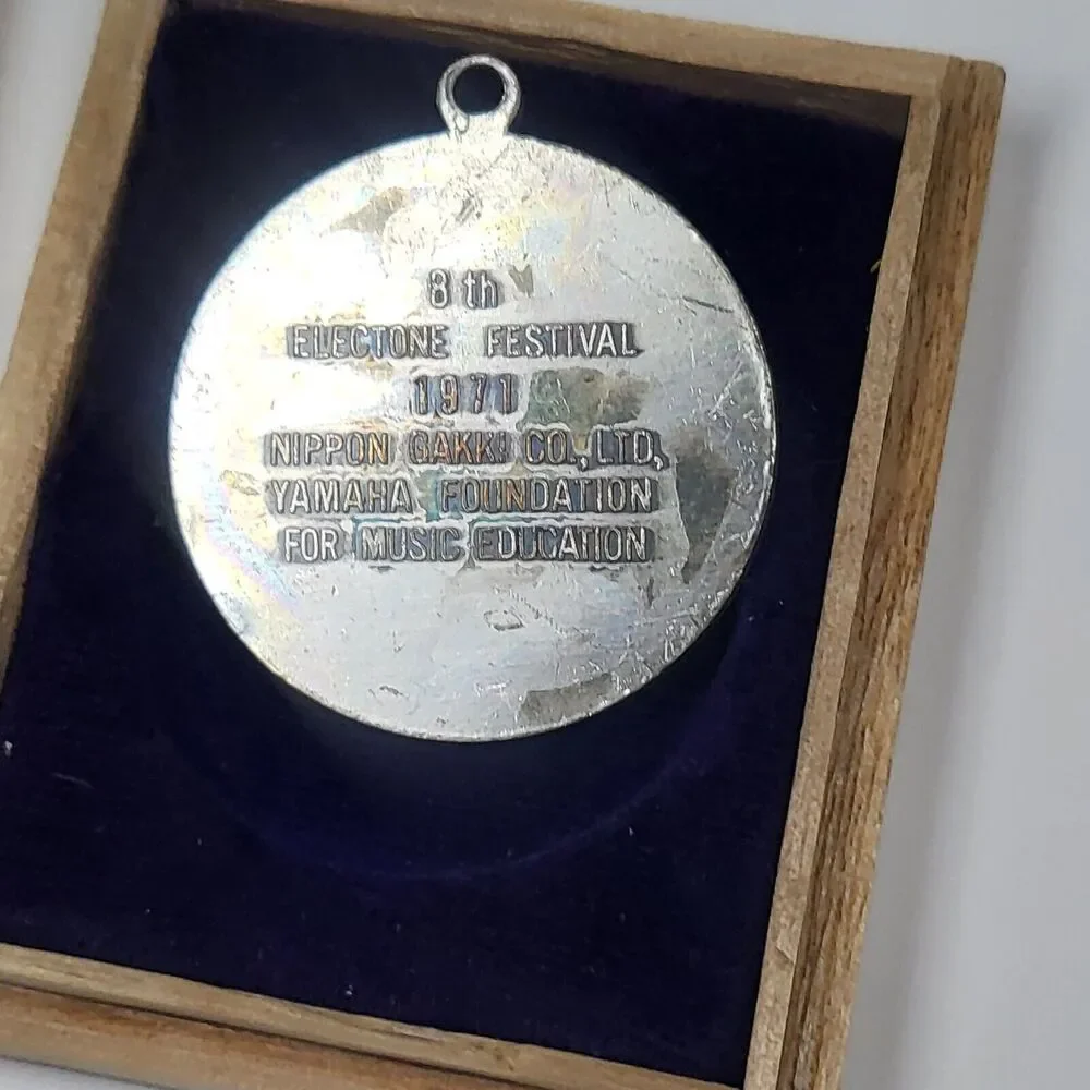 yahama vintage pendant