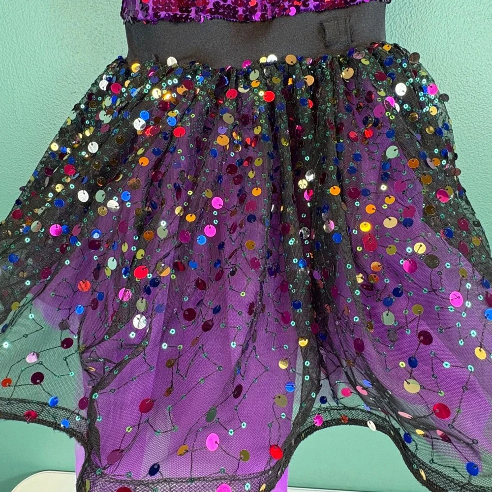Weissman sparkly dance