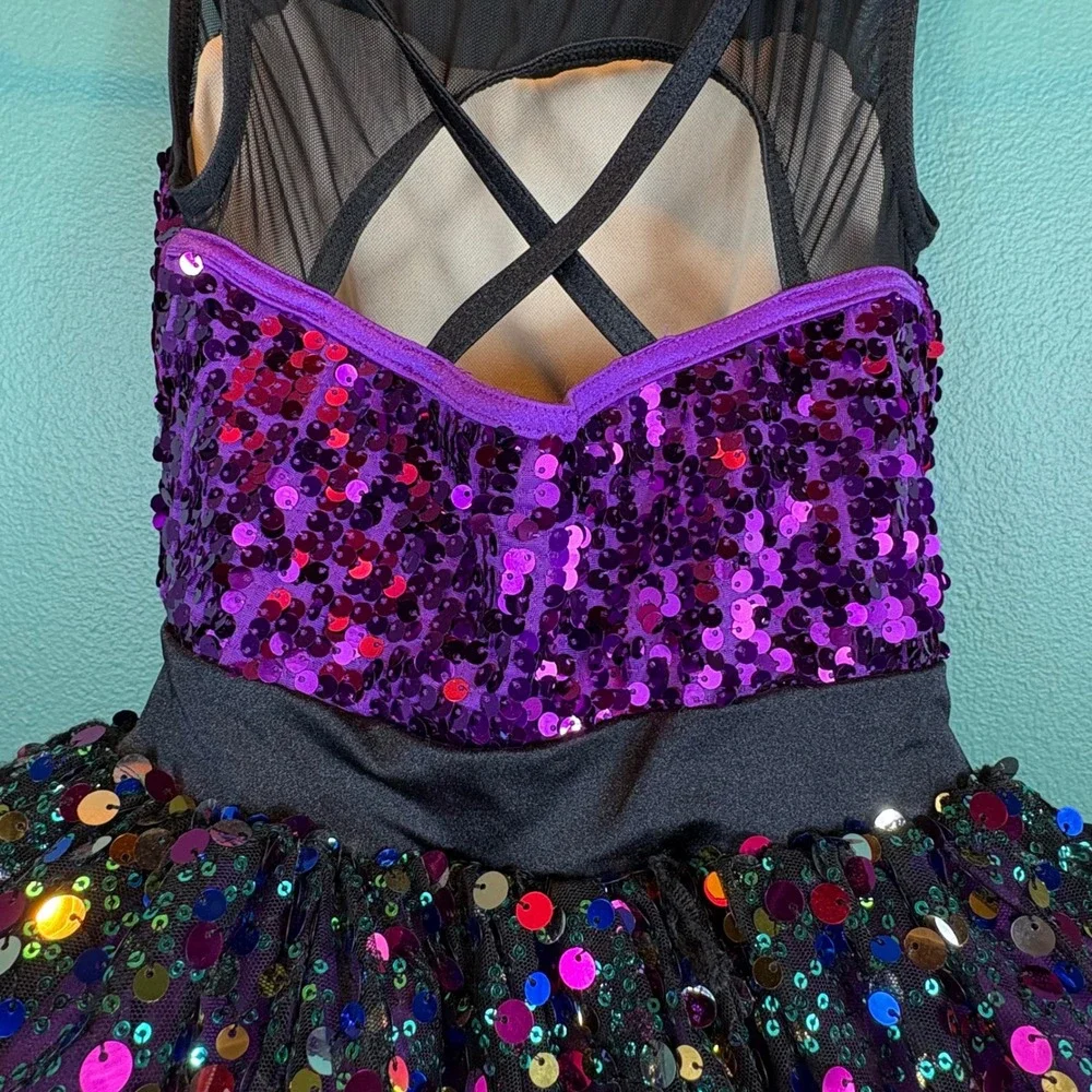 Weissman sparkly dance