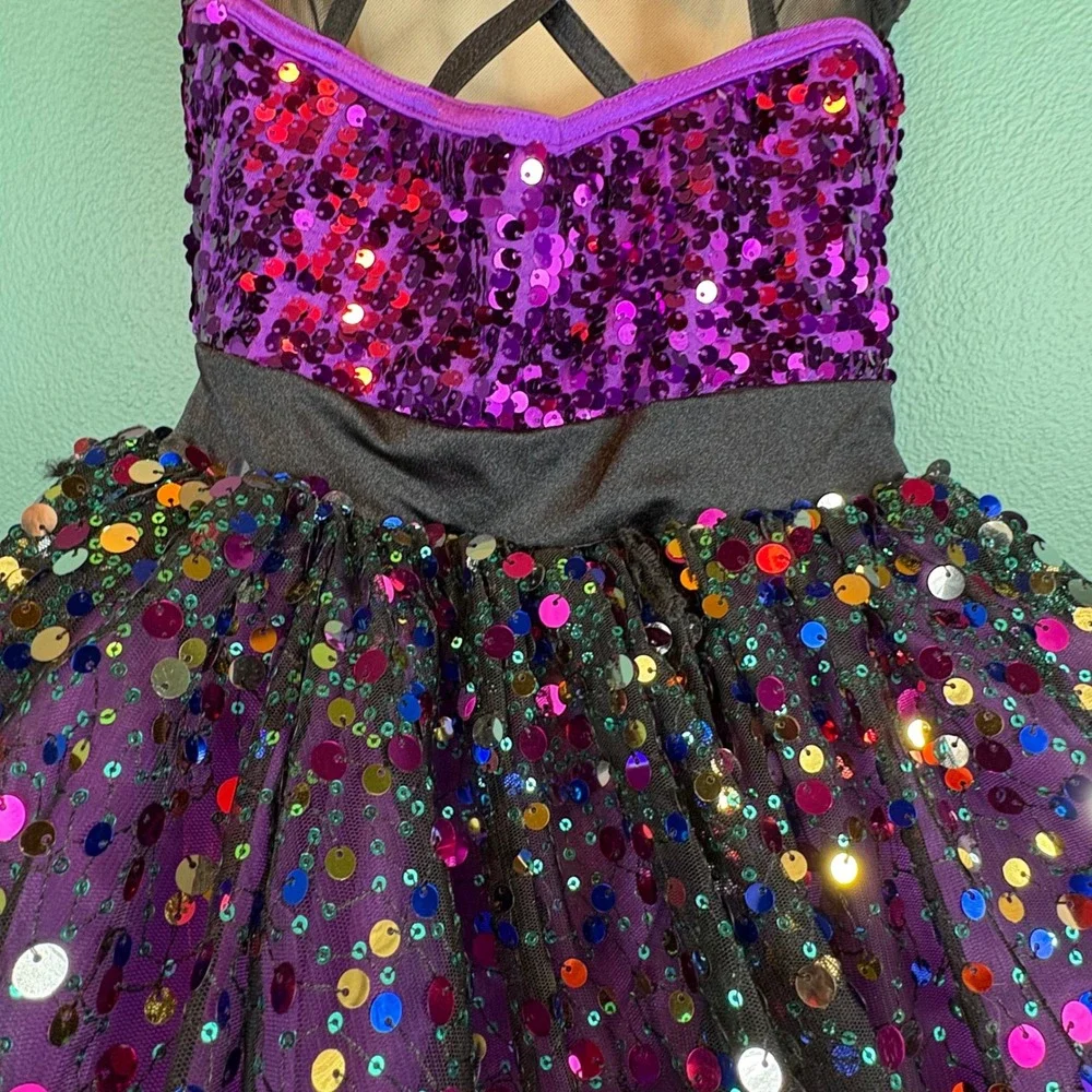 Weissman sparkly dance