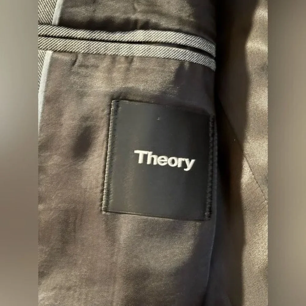 Theory great 100%